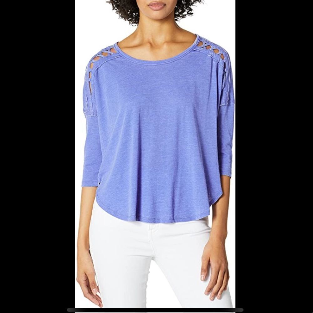 Betsy Johnson cross cross cutout tee. Small